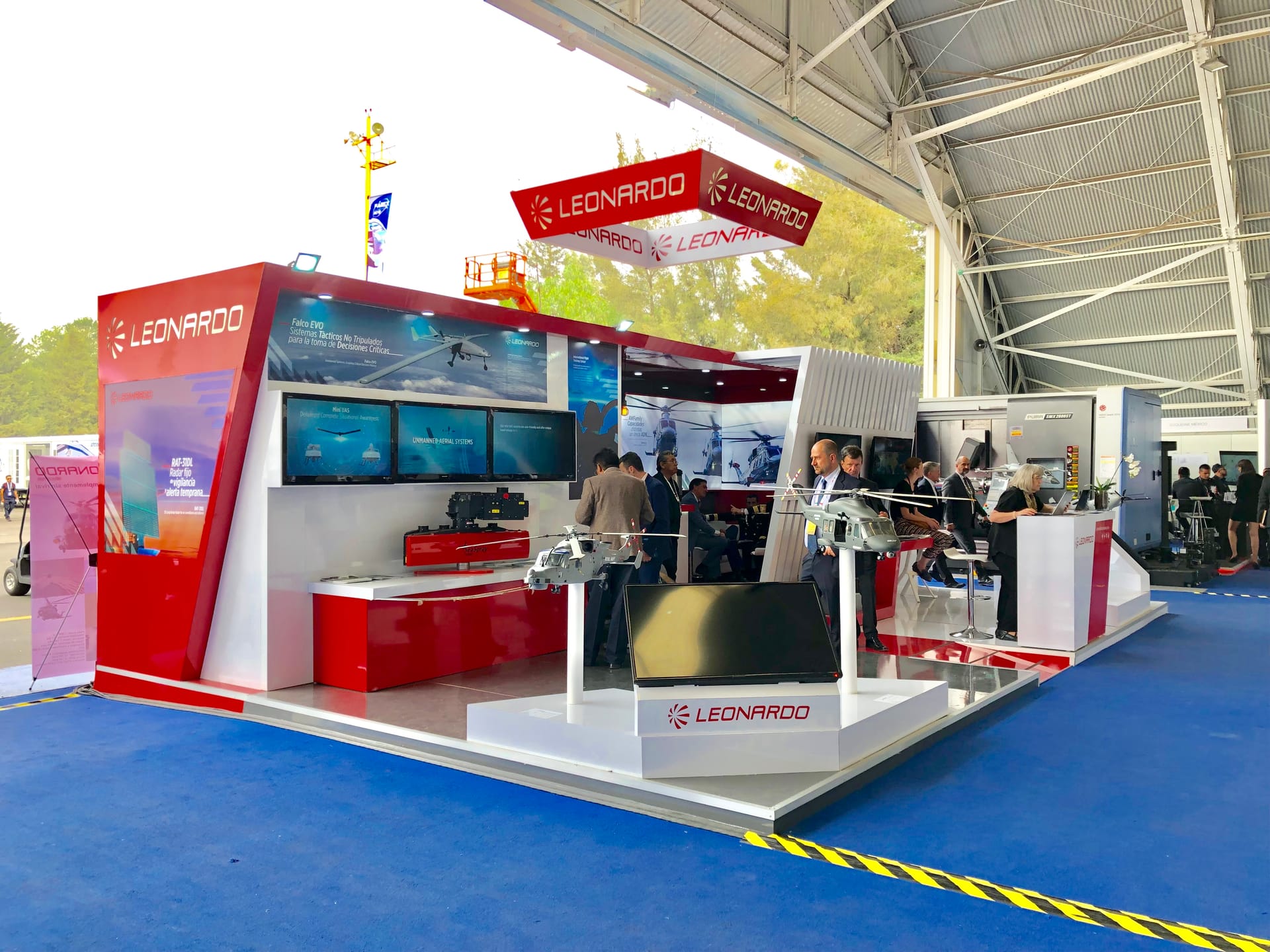 Stand de Leonardo en exposición aeroespacial
